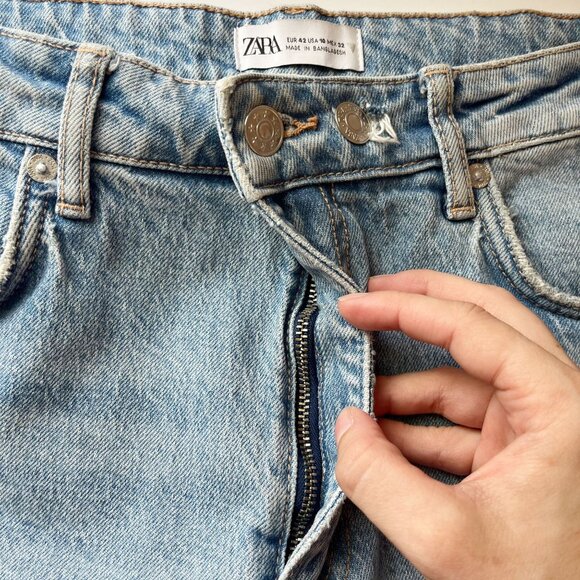 Zara Light Wash Denim High Rise Cut Off Shorts Frayed Hem - Size 10 - Picture 3 of 6